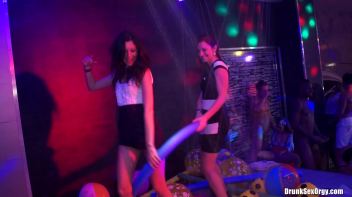 International Summer Lovin' Part 3 - Shower Cam Screencap 52 on www.sinx.com