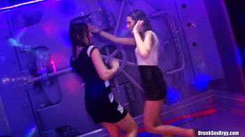 International Summer Lovin' Part 3 - Shower Cam Screencap 64 on www.sinx.com