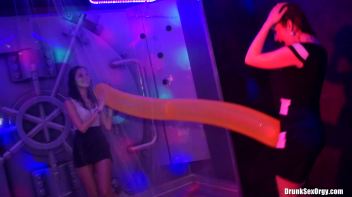 International Summer Lovin' Part 3 - Shower Cam Screencap 68 on www.sinx.com