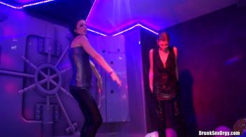 International Summer Lovin' Part 3 - Shower Cam Screencap 10 on www.sinx.com