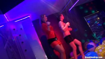 International Summer Lovin' Part 3 - Shower Cam Screencap 44 on www.sinx.com