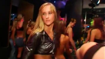 Roadhouse Hos Part 5 - Cam 3 Screencap 23 on www.sinx.com