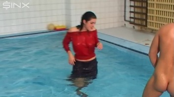 Wet Babe Sucks Cock In The Pool Screencap 5 on www.sinx.com