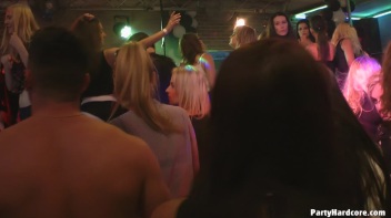 Party Hardcore Gone Crazy Vol. 37 Part 9 - Cam 4 Screencap 98 on www.sinx.com
