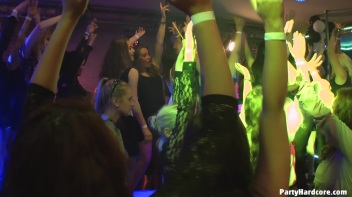 Party Hardcore Gone Crazy Vol. 37 Part 9 - Cam 4 Screencap 100 on www.sinx.com