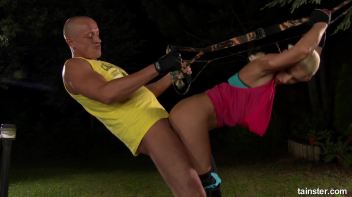 Pissing in action work out Screencap 18 on www.sinx.com