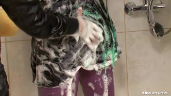 Kylie Joins The Wetlook Party Screencap 37 on www.sinx.com