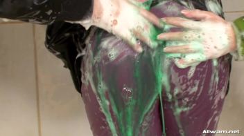 Kylie Joins The Wetlook Party Screencap 40 on www.sinx.com