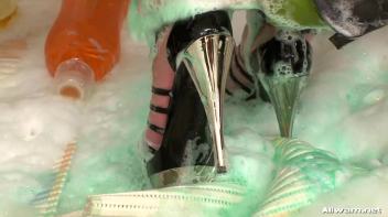 Kylie Joins The Wetlook Party Screencap 42 on www.sinx.com