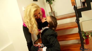 Johane Gets The Jenna Lovely Treament Screencap 12 on www.sinx.com