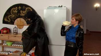 Burglar Gets a Messy Surprise Screencap 12 on www.sinx.com