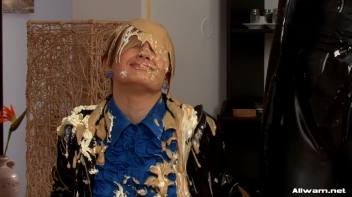 Burglar Gets a Messy Surprise Screencap 39 on www.sinx.com