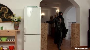 Burglar Gets a Messy Surprise Screencap 5 on www.sinx.com