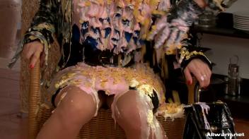 Burglar Gets a Messy Surprise Screencap 62 on www.sinx.com