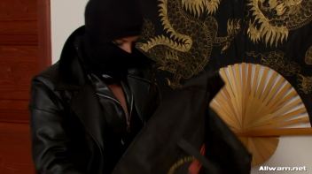 Burglar Gets a Messy Surprise Screencap 8 on www.sinx.com