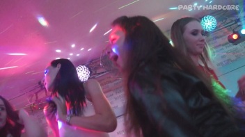 Party Hardcore Gone Crazy Vol. 24 Part 6 - Cam 1 Screencap 33 on www.sinx.com