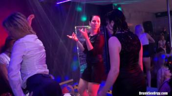 International Summer Lovin' Part 4 - Shower Cam Screencap 57 on www.sinx.com