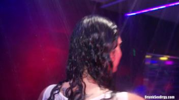 International Summer Lovin' Part 4 - Shower Cam Screencap 20 on www.sinx.com