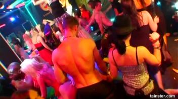 Pussy Casino Part 4 - Cam 2 Screencap 7 on www.sinx.com