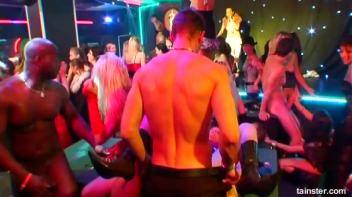 Pussy Casino Part 4 - Cam 2 Screencap 8 on www.sinx.com