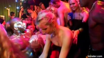 Pussy Casino Part 4 - Cam 2 Screencap 3 on www.sinx.com