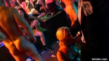 Pussy Casino Part 4 - Cam 2 Screencap 31 on www.sinx.com