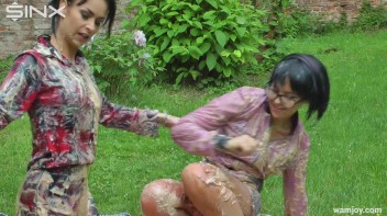Tickling Turns Into Full Blown Food Fight! Screencap 73 on www.sinx.com