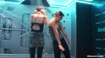 They Could Shower For Hours... Screencap 3 on www.sinx.com
