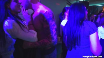 Party Hardcore Gone Crazy Vol. 33 Part 1 - Cam 1 Screencap 69 on www.sinx.com