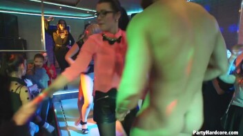 Party Hardcore Gone Crazy Vol. 33 Part 1 - Cam 1 Screencap 89 on www.sinx.com