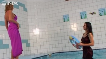 Catfighting Girls Get Soaked In The Pool Screencap 19 on www.sinx.com