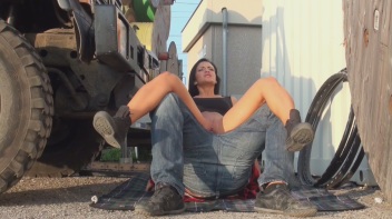 Bauarbeiter abgeritten Screencap 11 on www.sinx.com