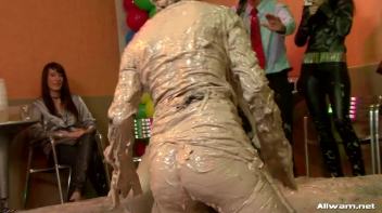 Eurobabes Slammed In The Mud Screencap 26 on www.sinx.com