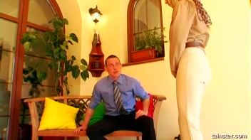 She's Absolutely DYING for a Piss! Screencap 4 on www.sinx.com