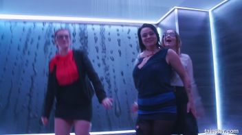 Wetlook Dancing Duos Done Right! Screencap 90 on www.sinx.com