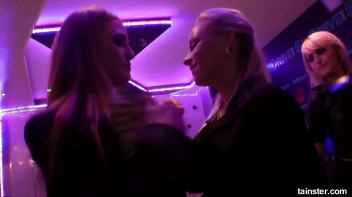 Fanatic Fuckfriends Part 1 - Shower Cam Screencap 31 on www.sinx.com