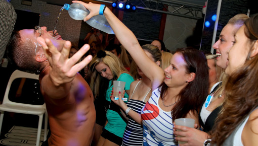 Latest deal - Party Hardcore Vol. 72 Part 1 - Main Edit