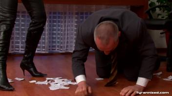 Never Disturb a Madame at Work! Screencap 20 on www.sinx.com