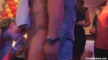 Party Hardcore Gone Crazy Vol. 36 Part 7 - Cam 3 Screencap 96 on www.sinx.com