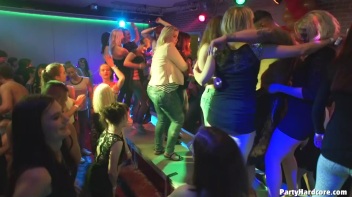 Party Hardcore Gone Crazy Vol. 36 Part 7 - Cam 3 Screencap 11 on www.sinx.com