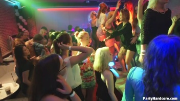 Party Hardcore Gone Crazy Vol. 36 Part 7 - Cam 3 Screencap 33 on www.sinx.com