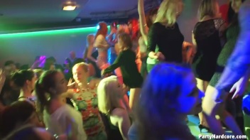 Party Hardcore Gone Crazy Vol. 36 Part 7 - Cam 3 Screencap 34 on www.sinx.com