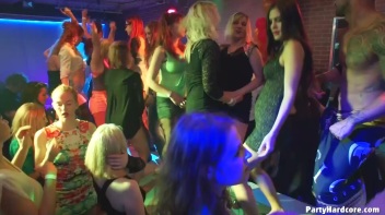 Party Hardcore Gone Crazy Vol. 36 Part 7 - Cam 3 Screencap 35 on www.sinx.com