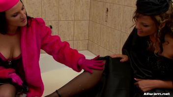 Glamor Gals Take A Milk Bath Screencap 9 on www.sinx.com