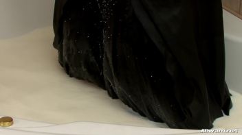 Glamor Gals Take A Milk Bath Screencap 33 on www.sinx.com