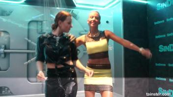 Wet girls turn me on Screencap 78 on www.sinx.com