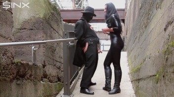 CBT und Nippelspiele im Freien Screencap 24 on www.sinx.com