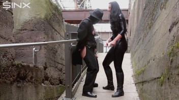 CBT und Nippelspiele im Freien Screencap 36 on www.sinx.com