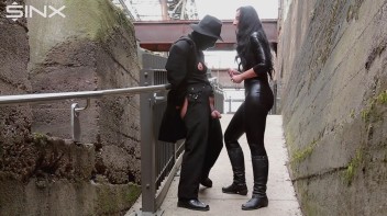 CBT und Nippelspiele im Freien Screencap 37 on www.sinx.com