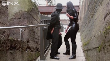 CBT und Nippelspiele im Freien Screencap 39 on www.sinx.com